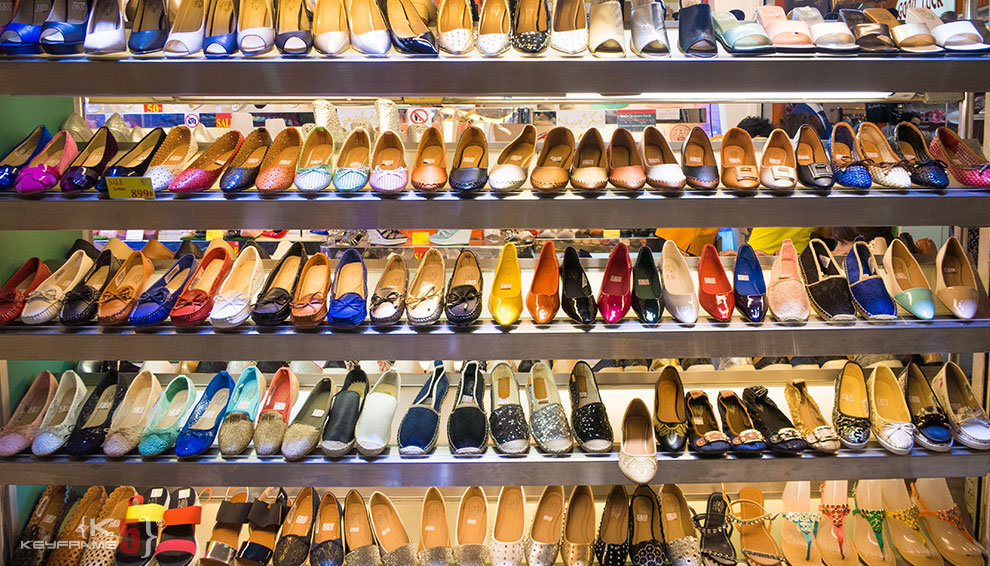 Budget shopping in Thailand