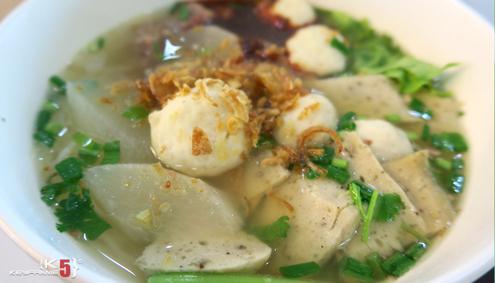 ฿60 THB - Thai noodle soup