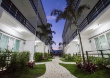 Hug-Lanna-Residence2